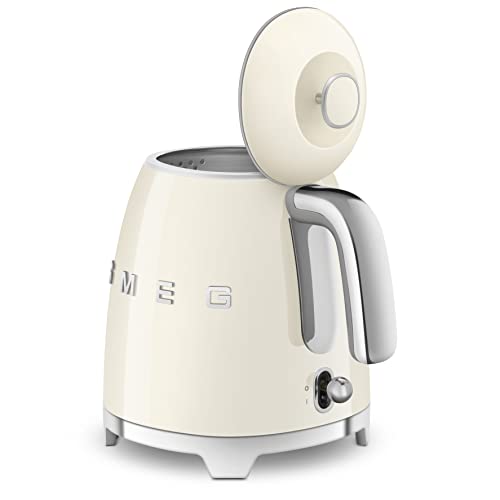 Smeg KLF03BLUK Retro Style Kettle - Black