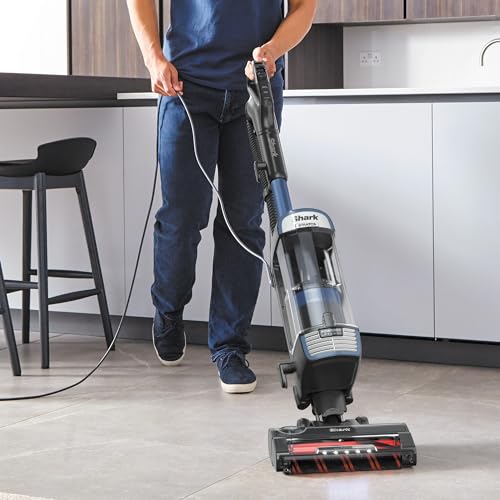 Shark Stratos Upright Vacuum: Anti-Hair Wrap, Pet Pro [NZ860UKT]